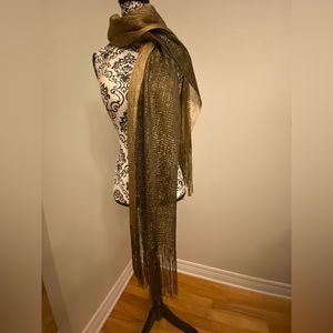 Beautiful Scarf Black and Gold